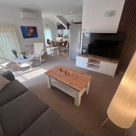 Apartman Meteor *